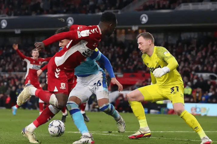 周六011 德甲保级对决：海登海姆VS汉堡 垫底续命VS抢分稳势的韧性博弈