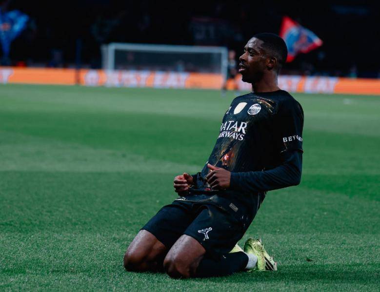 罗塞尼尔搞砸了：冒险使用替补门将酿大祸，欧冠晋级希望渺茫