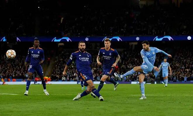 欧冠，皇马和马竞曼城曾连续4个赛季相遇，那么世界杯，有没有连续4届相遇的球队