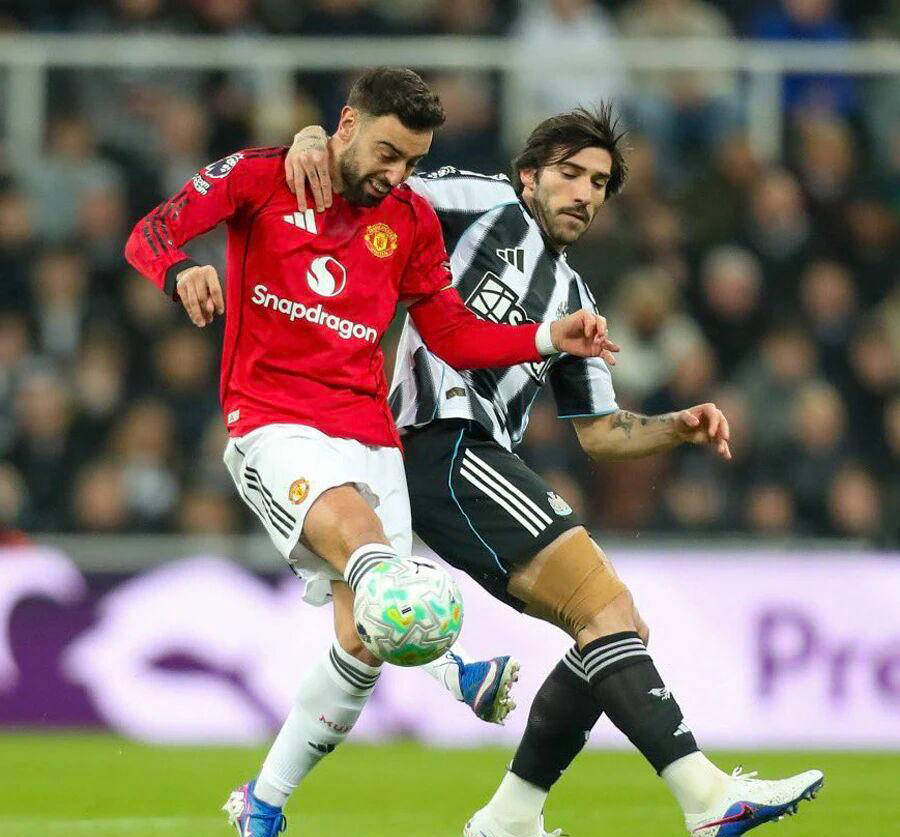 曼联夏季转会首选托纳利，揭秘追逐巴莱巴低迷表现背后原因，另有替补人选